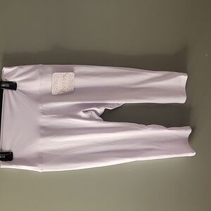 White short leggings size M/L